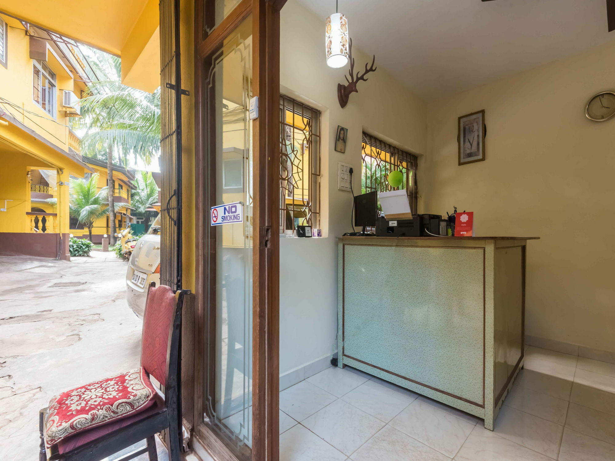 Oyo Stayout Near Cohiba Club