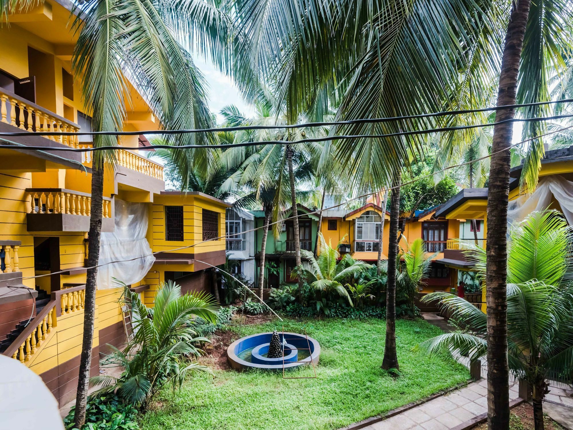 Hotel Oyo Stayout Near Cohiba Club 3*